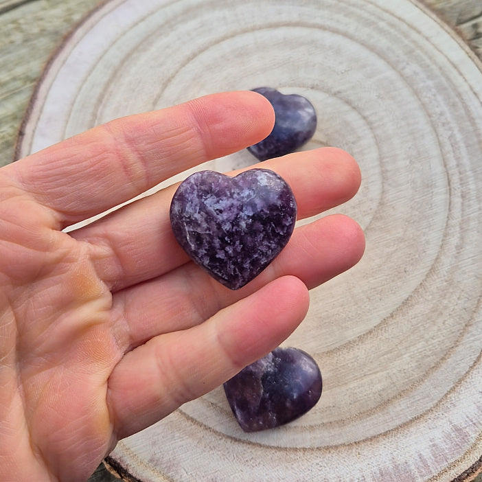 Galet Coeur en Lépidolite