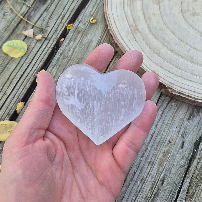 Galet Coeur en Sélénite