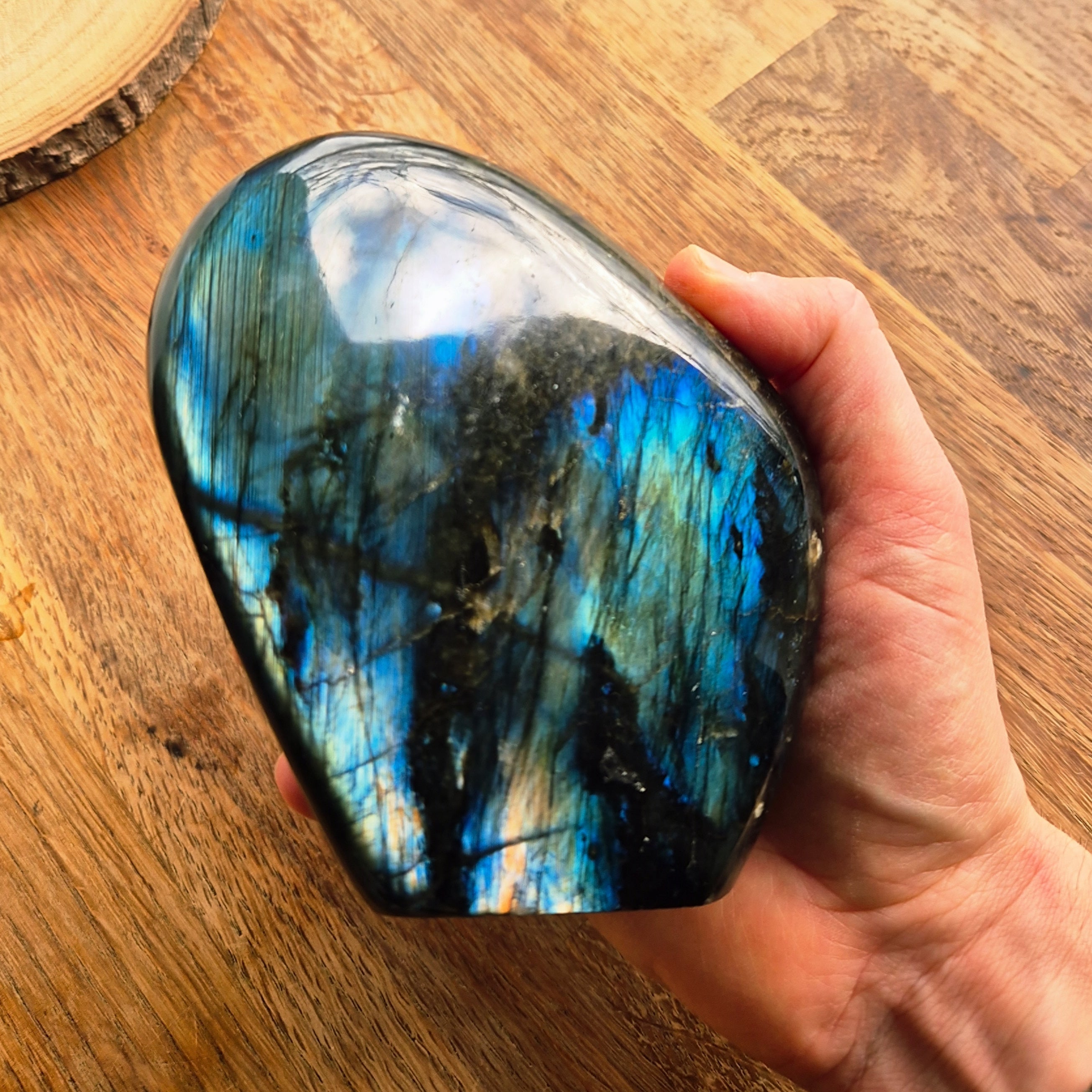 Pièce à poser en labradorite naturelle de Madagascar avec irisations, pierre de protection de 700 à 900 g