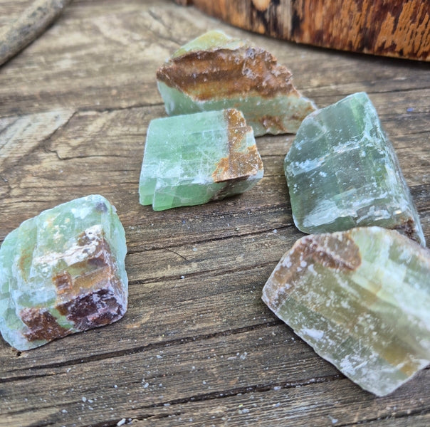Pierre Brute Calcite Verte du Mexique T.02