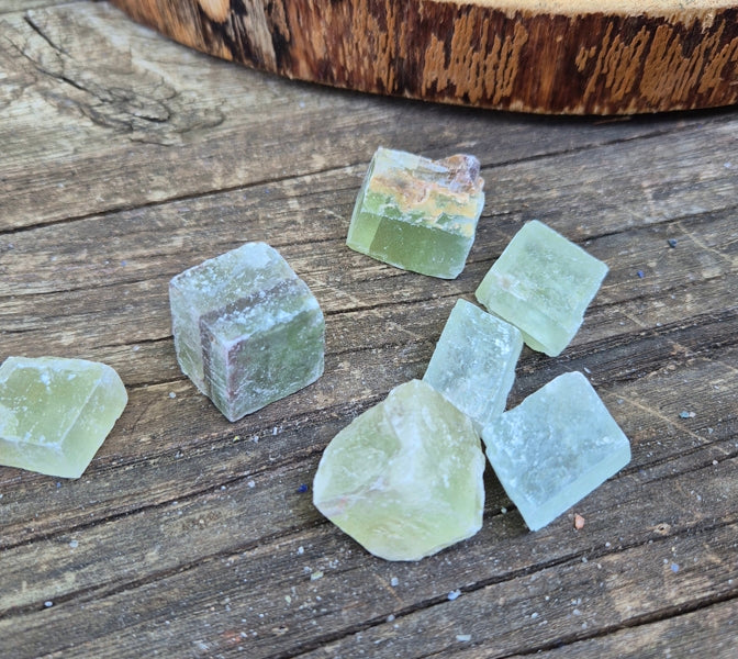 Pierre Brute Calcite Verte du Mexique T.01