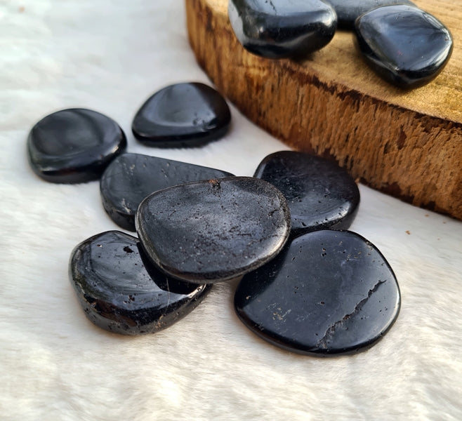 pierre tourmaline noire qualité a