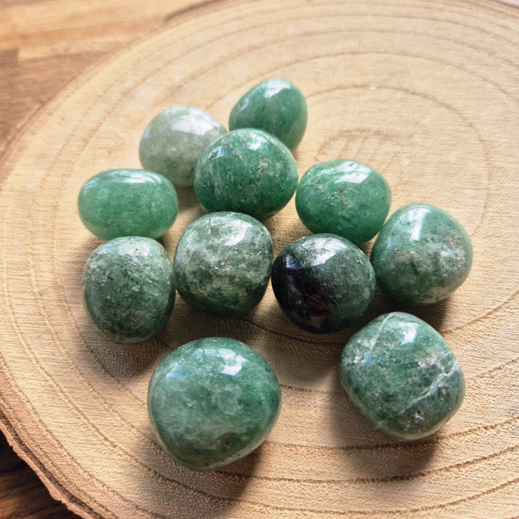 Pierre roulée en aventurine verte – pierre de chance, d’apaisement et d’ouverture du cœur