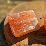 Pierre brute Sélénite Orange Entre 300 et 700gr
