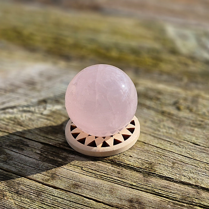 Figurine Sphère en Quartz Rose