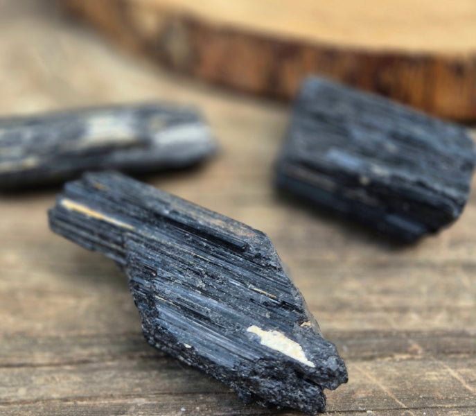 Tourmaline Noire Brute Cristalisée Qualité A