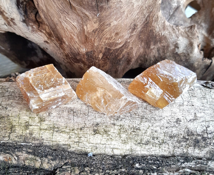 Pierre brute calcite miel