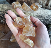 Pierre brute calcite miel