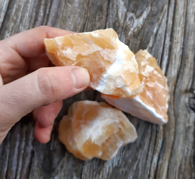 Pierre brute calcite orange qualité A