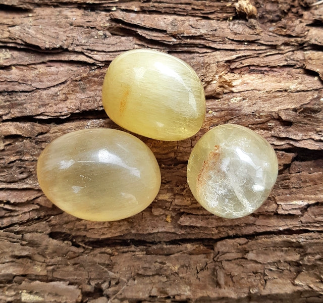 Pierre roulée "galet" fluorite jaune