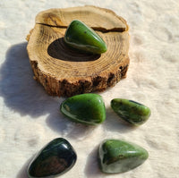 pierre roulée jade nephrite