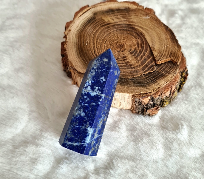 pointe polie de lapis lazuli 