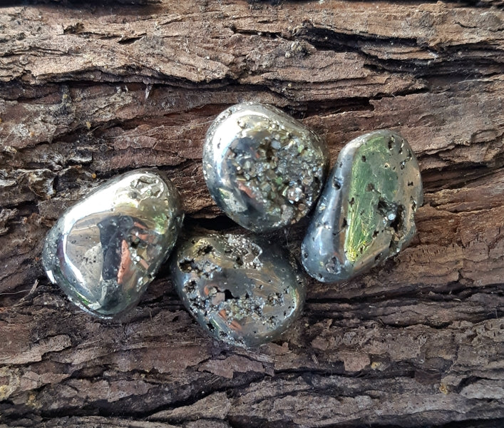 Pierre roulée pyrite